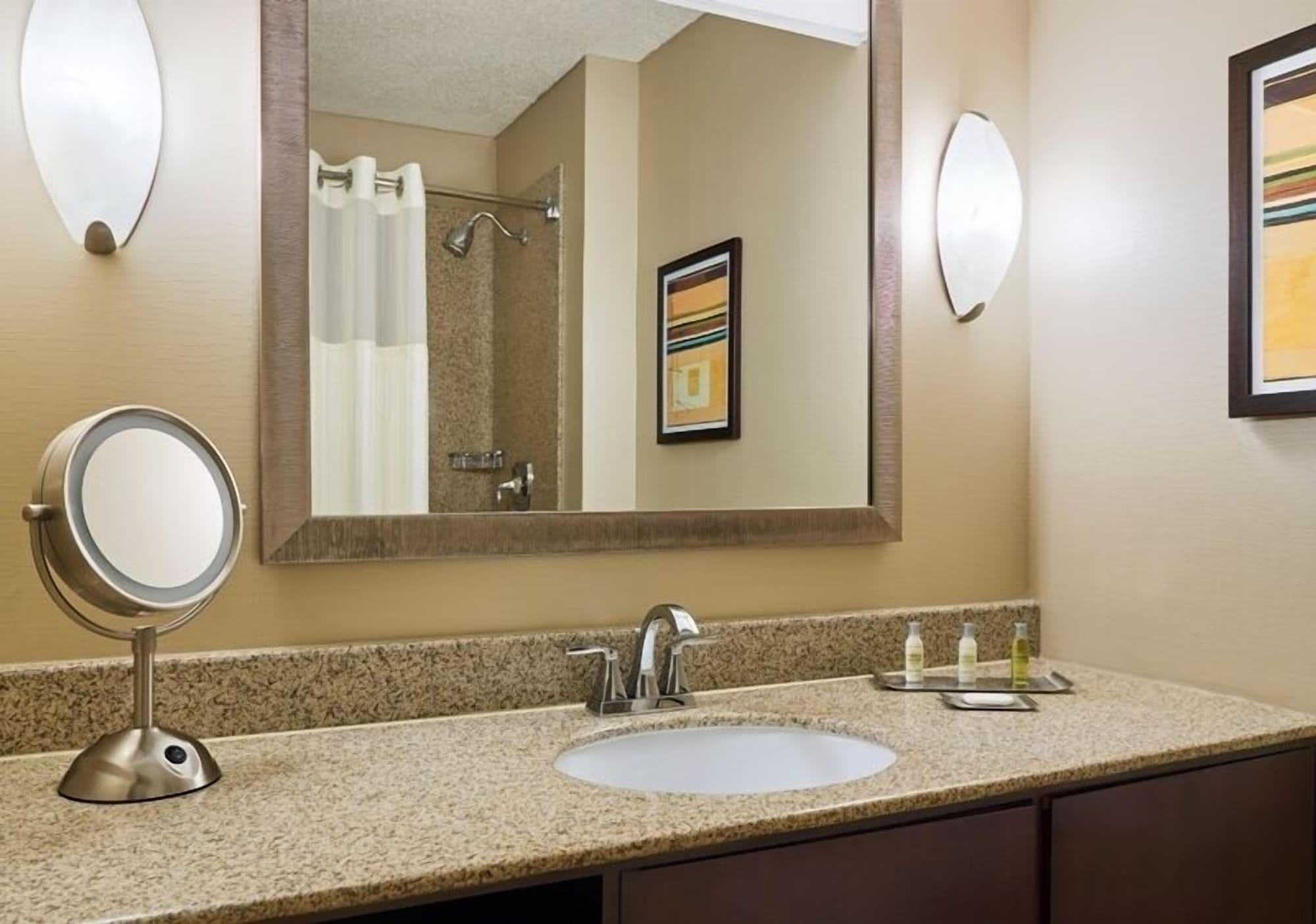 Hotel Doubletree By Hilton Houston Intercontinental Airport Exterior foto