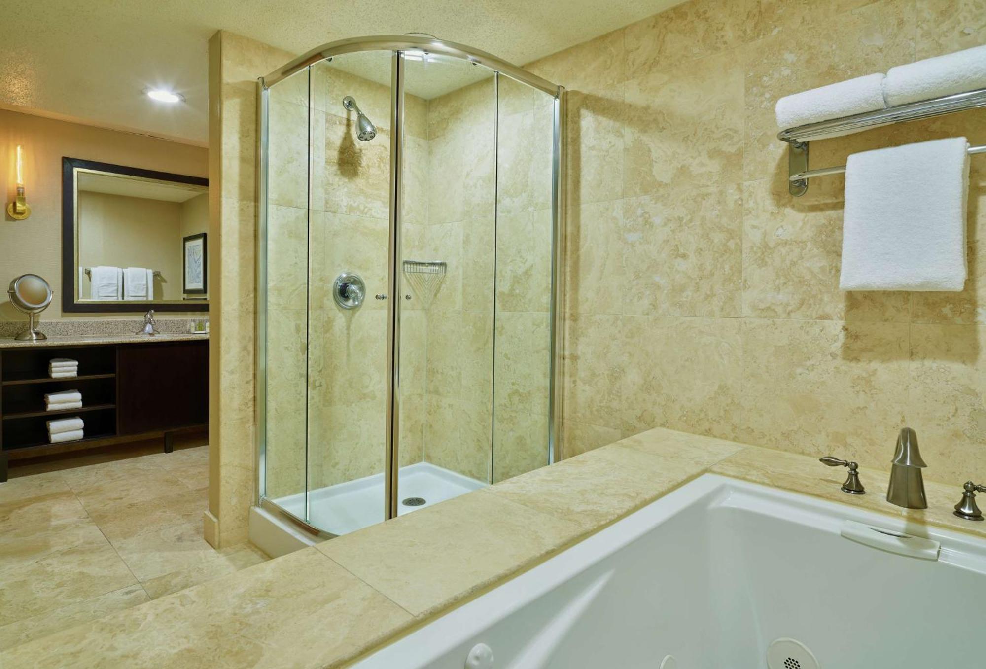 Hotel Doubletree By Hilton Houston Intercontinental Airport Exterior foto